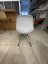 Vitra Eames Plastic Side Chair DSR bílá s černým podsedákem - Eames Plastic Side Chair DSR colors: orange