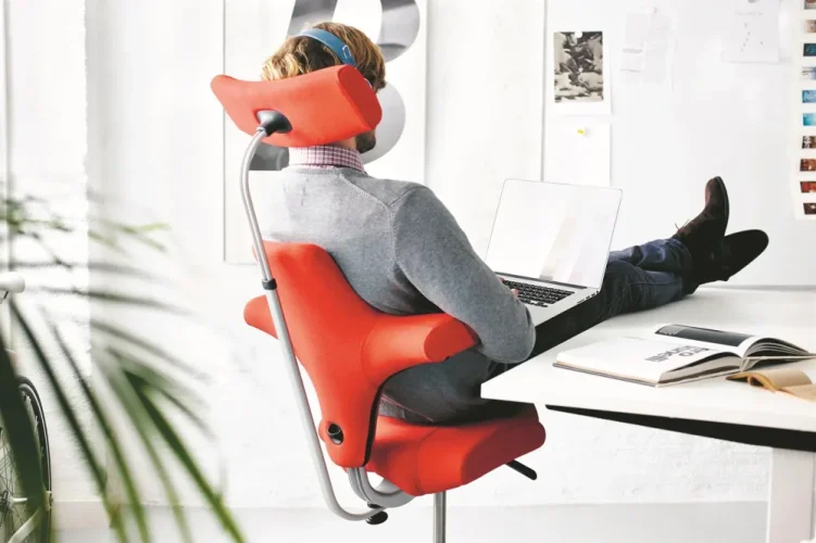 Ergonomická kancelářská židle CAPISCO 8107 - Provedení podnože Capisco 8107- bez příplatku: blush rose podnož CAPISCO 8107