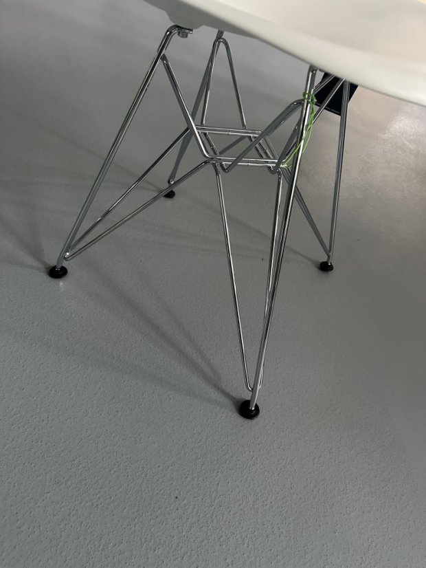 Vitra Eames Plastic Side Chair DSR bílá s chromovanou podnoží - Eames Plastic Side Chair DSR colors: green