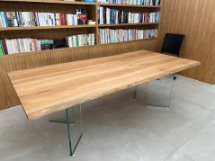 Jídelní stůl z masivního dubu 240 × 115 cm
