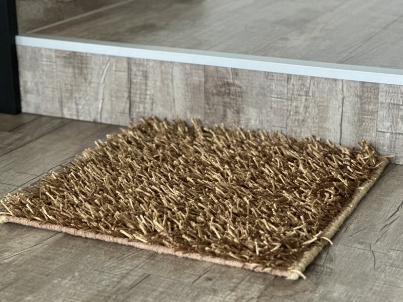 Ručně vyráběný kusový koberec SHAGGY MD 50 x 50 cm - Barva: Červená