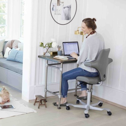 Ergonomická kancelářská židle CAPISCO 8126 - Provedení podnože Capisco 8126- bez příplatku: bílá podnož CAPISCO 8126