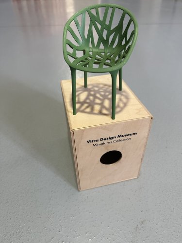 Vitra miniatura Vegetal Chair