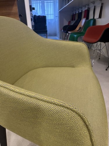 Vitra Softshell Chair four legged base