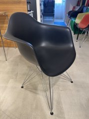 Vitra Eames Plastic Armchair DAR Deep black