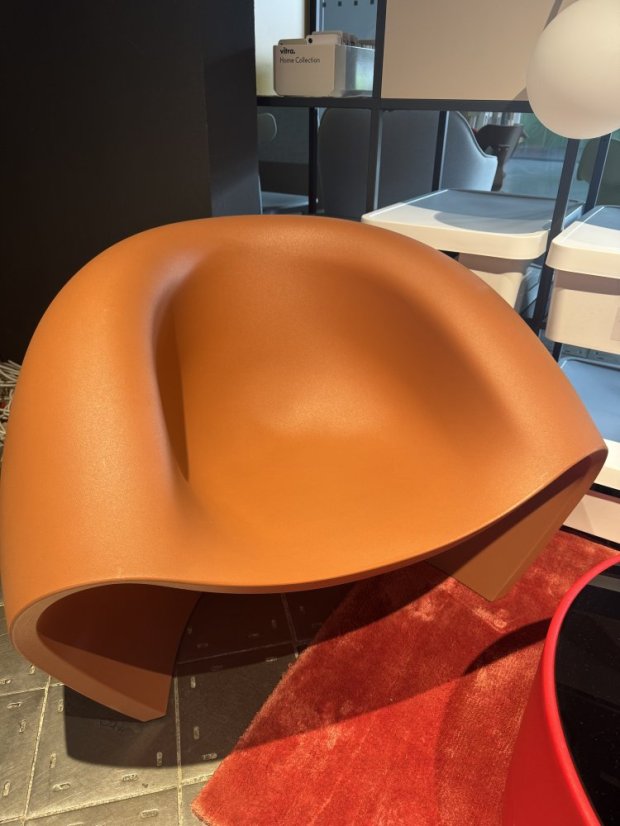 Lounge křeslo Lovely by Parri Design hnědé