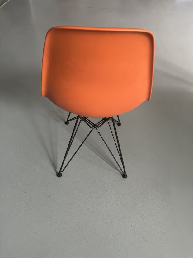 Vitra Eames Plastic Side Chair DSR různé barvy - Eames Plastic Side Chair DSR colors: red